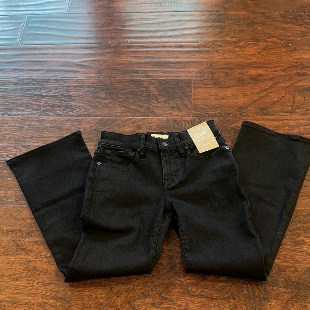 NWT Madewell Mid-Rise Kick Out Black Jeans (25 Petite)